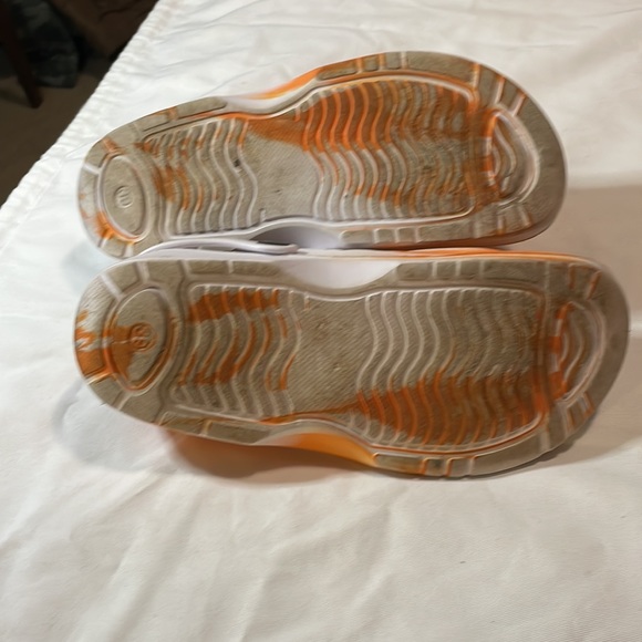 Orange white tie dye look 🍊 - Picture 4 of 5